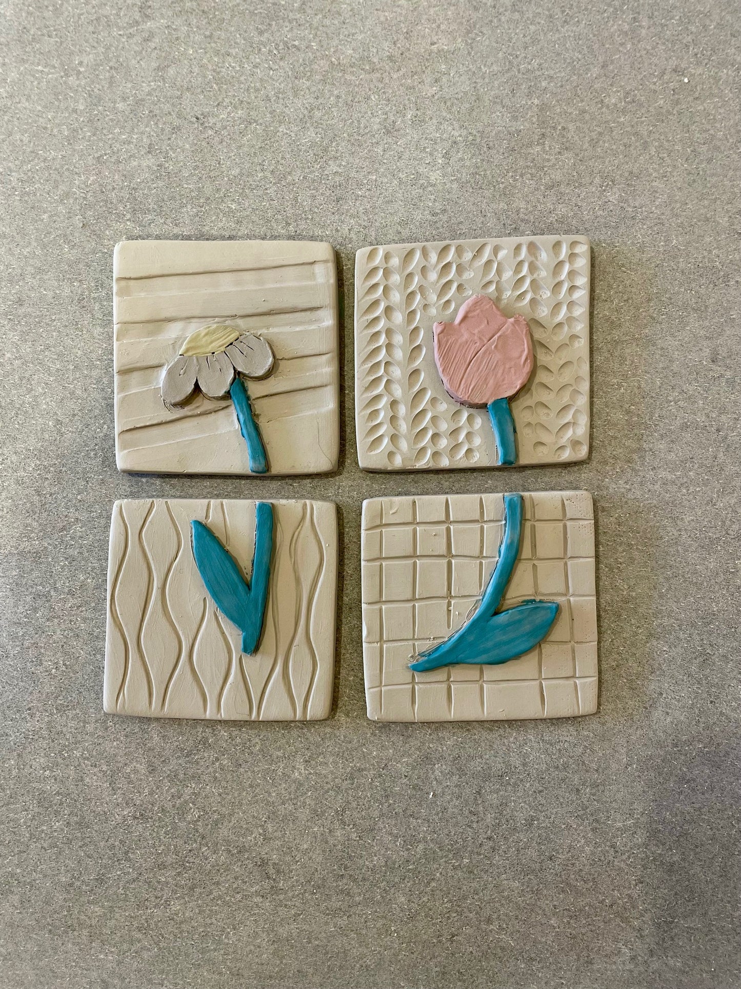 Atelier de façonnage : Création de tuiles en céramique