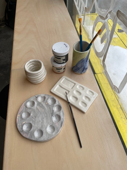 Création d'un ensemble pour la peinture en céramique